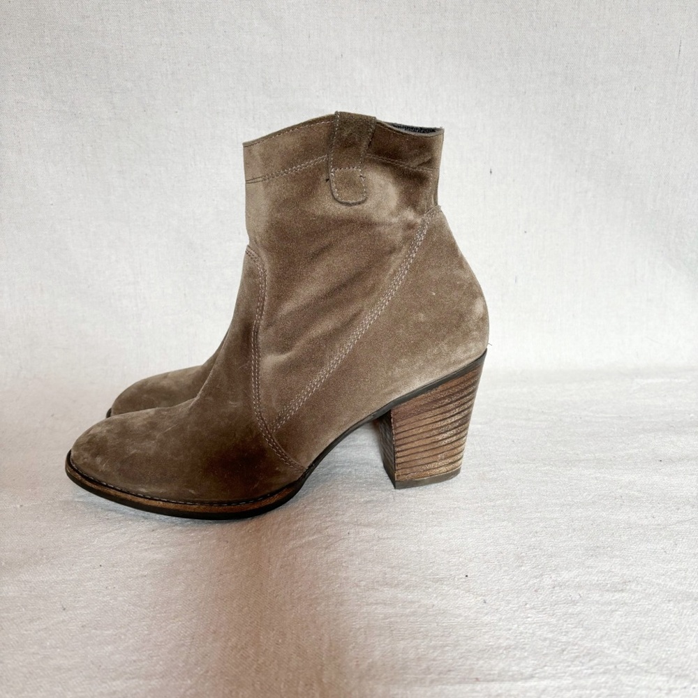 PAUL GREEN  Zip Bootie in Toffee Soft Suede size 9.5